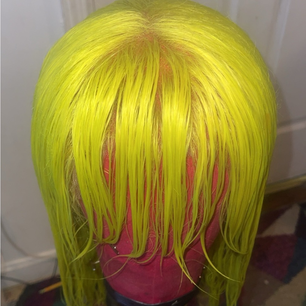 18 inch neon yellow lace front wig